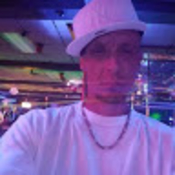 Meet your Posher, Matthew - Picture 1 of 1